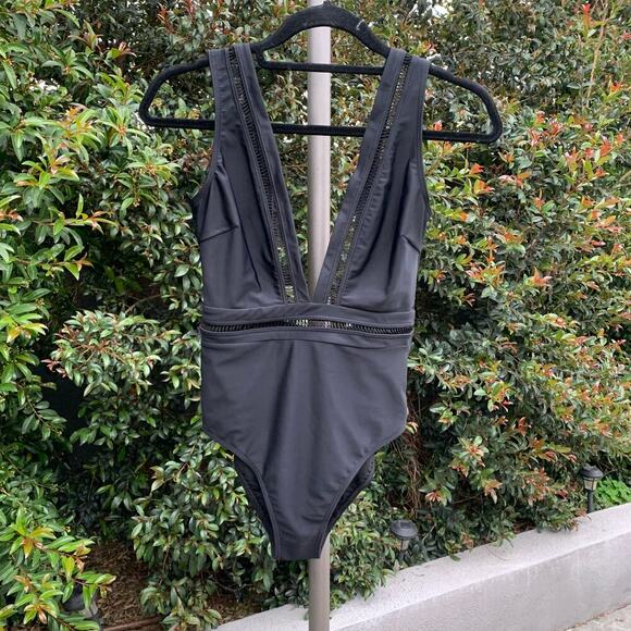 NWT Ted Baker London Secret Silhouette Black Pointelle Deep V OnePiece Swimsuit - Picture 1 of 9
